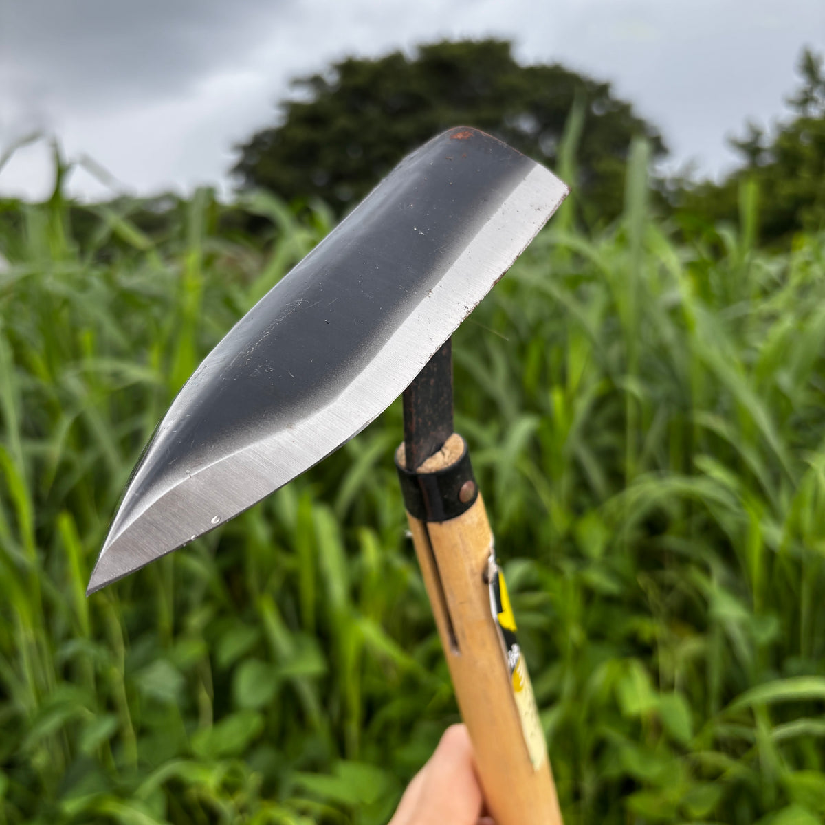 Sankaku Hand Hoe - Muriels Favorite Tool!